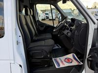 Second-hand Vauxhall Movano 130 CP (95 kW) 2018 Alb Monovolum