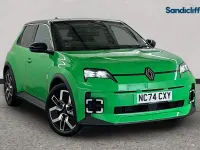Used Renault R5 Komfort 110 kW (150 HP) 2025 Green/black Hatchback
