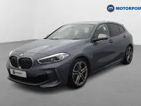 Usado BMW M135 2022 Gris Utilitario