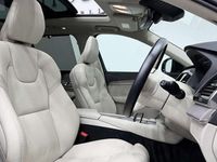 Usado Volvo XC90 Plus 250 HP (183 kW) 2024 Dourado SUV