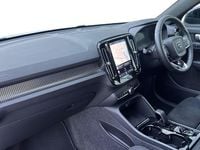 Begagnad Volvo XC40 Plus 197 HK (144 kW) 2024 Vit SUV