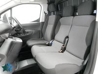 Used Toyota Proace 50 kW (68 HP) 2023 White MPV