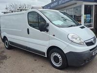 Used Vauxhall Vivaro 115 HP (84 kW) 2013 White MPV