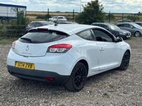 Used Renault Mégane Coupé Dynamique 110 HP (80 kW) 2014 White Coupe