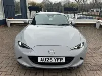 Używany Mazda MX5 Exclusive-Line 184 KM (135 kW) 2025 Szary Kabriolet