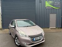 Second-hand Peugeot 208 Allure 2012 Roz Hatchback
