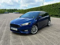 Used Ford Focus ST-Line 125 HP (91 kW) 2017 Blue Hatchback