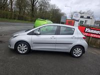 Used Toyota Yaris 99 HP (72 kW) 2013 Silver Hatchback