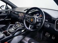 Used Porsche Cayenne Turbo 550 HP (404 kW) 2021 Black SUV