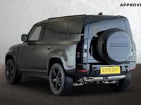 Używany Land Rover Defender SE Dynamic 249 KM (183 kW) 2025 Czarny Kombi