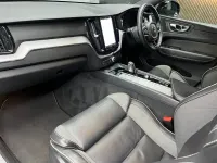 Used Volvo XC60 R-Design 197 HP (144 kW) 2022 Black SUV