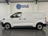 Used Vauxhall Vivaro S 120 HP (88 kW) 2024 White MPV