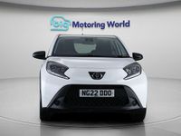 Used Toyota Aygo X PURE 72 HP (52 kW) 2022 White SUV