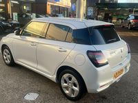 New Suzuki Swift 82 HP (60 kW) 2025 Pearl  pure white Hatchback