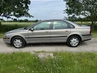 Used Volvo S80 140 HP (102 kW) 2000 Gold Sedan