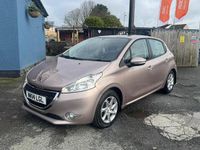 Used Peugeot 208 Active 70 HP (51 kW) 2014 Pink Hatchback