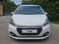 Used Peugeot 208 Allure 110 HP (80 kW) 2016 White Hatchback