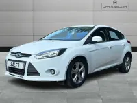 Used Ford Focus Zetec 105 HP (77 kW) 2013 White Hatchback