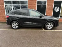 Usado Ford Kuga Zetec 120 HP (88 kW) 2021 Preto SUV