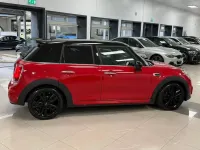 Używany Mini Cooper Hatch 136 KM (100 kW) 2018 Czerwony Hatchback