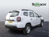 Used Dacia Duster Essentiel 99 HP (72 kW) 2022 White SUV
