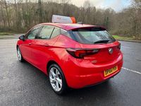 Used Vauxhall Astra SRi 105 HP (77 kW) 2016 Red Hatchback