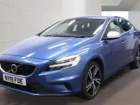 Used Volvo V40 R-Design 122 HP (89 kW) 2019 Blue Hatchback