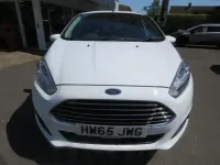 Used Ford Fiesta Titanium 100 HP (73 kW) 2015 White Hatchback