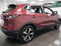 Used Nissan Qashqai Tekna 110 HP (80 kW) 2017 Red SUV