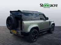 Used Land Rover Defender SE Dynamic 250 HP (183 kW) 2022 Green SUV