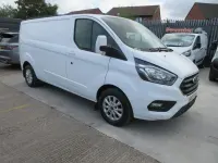 Used Ford Transit Custom Limited 130 HP (95 kW) 2022 White Van