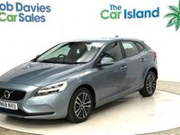 Used Volvo V40 Momentum 120 HP (88 kW) 2018 Blue Hatchback