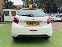 Used Peugeot 208 Active 2015 White Hatchback