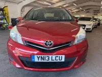 Used Toyota Yaris 101 HP (74 kW) 2013 Red Hatchback