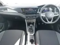 Usado VW Polo Life 80 CV (58 kW) 2025 Gris Utilitario