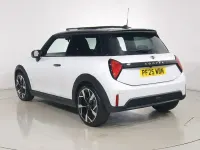 Used Mini Cooper S Hatch 201 HP (147 kW) 2025 White Hatchback