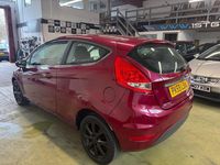 Used Ford Fiesta Zetec 82 HP (60 kW) 2009 Red Hatchback