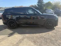 Second-hand Land Rover Range Rover Sport SE Dynamic 300 CP (220 kW) 2024 Negru SUV