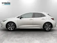 Used Toyota Corolla Design 140 HP (102 kW) 2025 Silver Hatchback