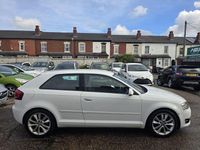 Used Audi A3 Sport 105 HP (77 kW) 2011 White Hatchback