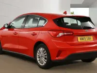 Used Ford Focus Titanium 125 HP (91 kW) 2019 Red Hatchback