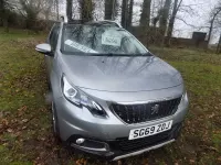 Begagnad Peugeot 2008 Allure Premium 2019 Grå SUV