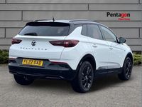 Used Vauxhall Grandland X SRi 128 HP (94 kW) 2022 White SUV