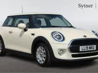 Used Mini ONE Classic 101 HP (74 kW) 2019 White Hatchback