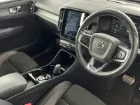 Usado Volvo XC40 R-Design 257 CV (189 kW) 2021 Gris SUV