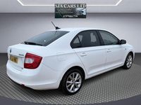 Used Skoda Rapid SE 2012 White Hatchback