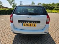 Used Dacia Logan MCV Lauréate 90 HP (66 kW) 2016 White Estate