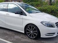 Used Mercedes B180 2013 White MPV