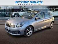 Usado Peugeot 308 Allure 130 HP (95 kW) 2019 Cinzento Citadino