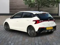 Used Hyundai i20 Advanced 100 HP (73 kW) 2025 White Hatchback